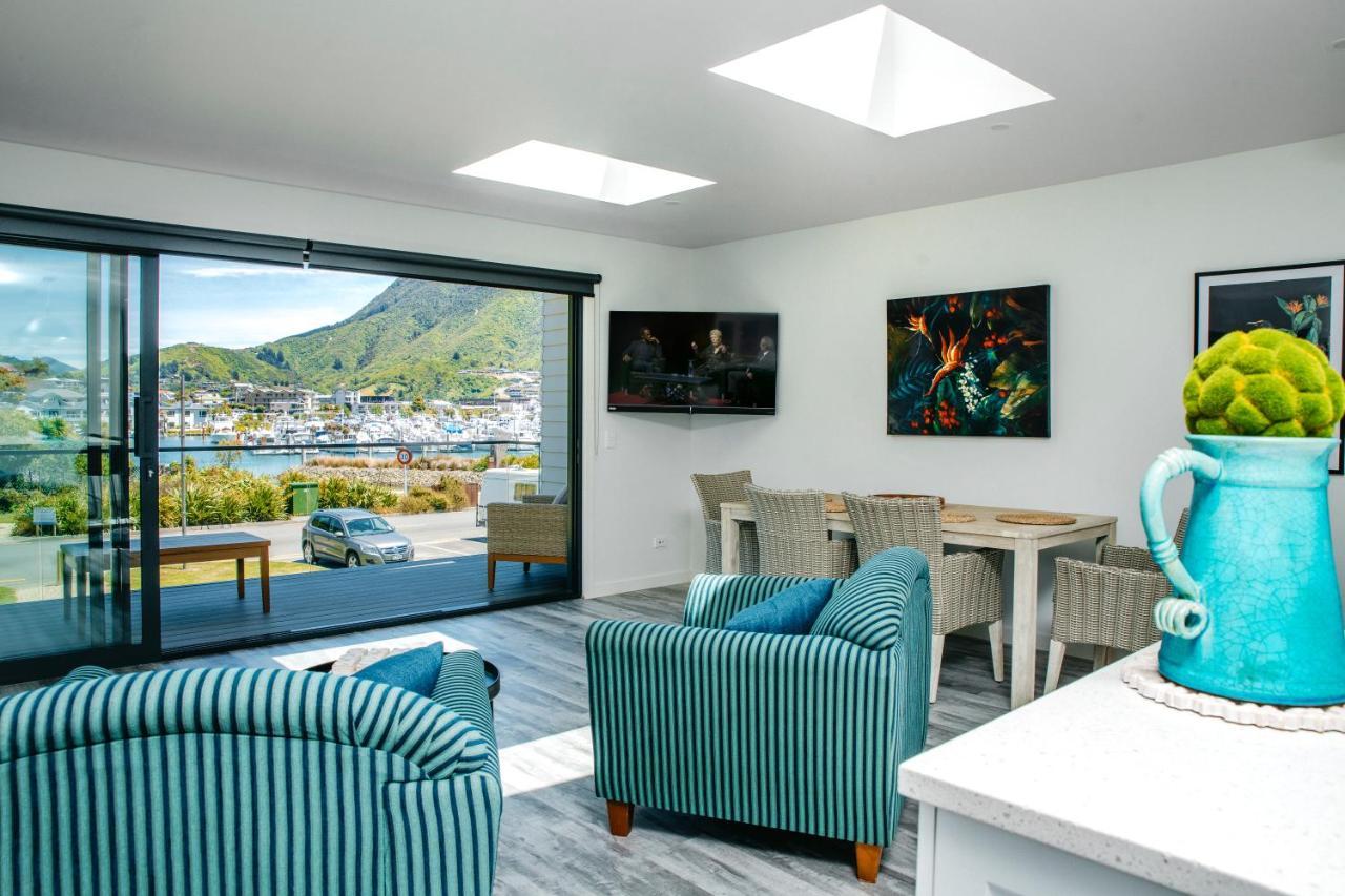 Boathouse Apartments Пиктън Екстериор снимка