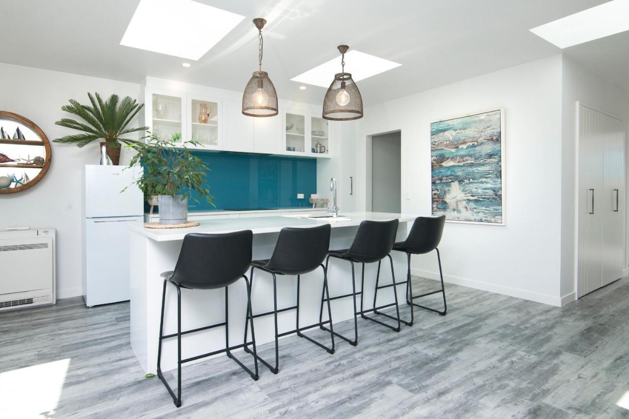 Boathouse Apartments Пиктън Екстериор снимка